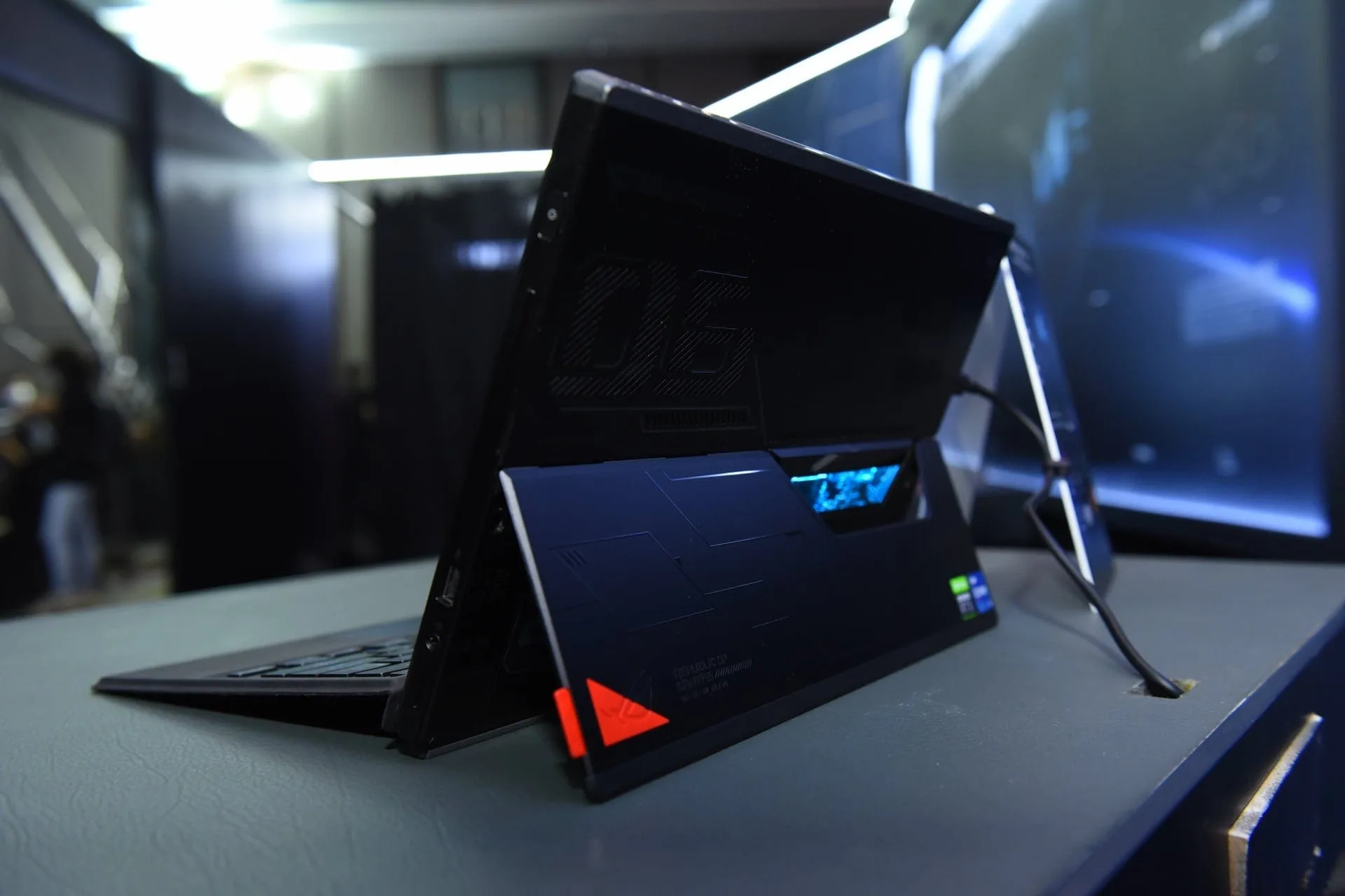 ROG Flow Z13: Gaming Tablet mạnh nhất thế giới ra mắt với giá từ 50 triệu đồng