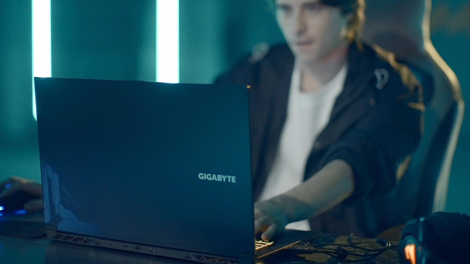 GIGABYTE ra mat may tinh xach tay gaming G5 G7 thiet ke moi dam chat choi 3 MMOSITE - Thông tin công nghệ, review, thủ thuật PC, gaming