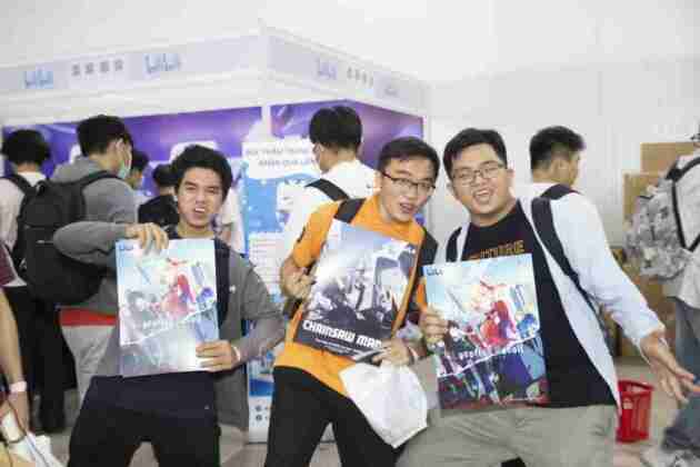 Cac ban tre phan khich voi qua poster tu Bilibili MMOSITE - Thông tin công nghệ
