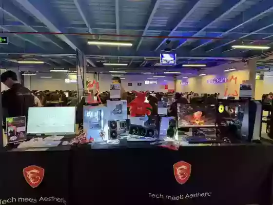 Jensen Huang CEO NVIDIA BAT NGO XUAT HIEN TAI SU KIEN GEFORCE FANS PARTY mmosite 1 MMOSITE - Thông tin công nghệ