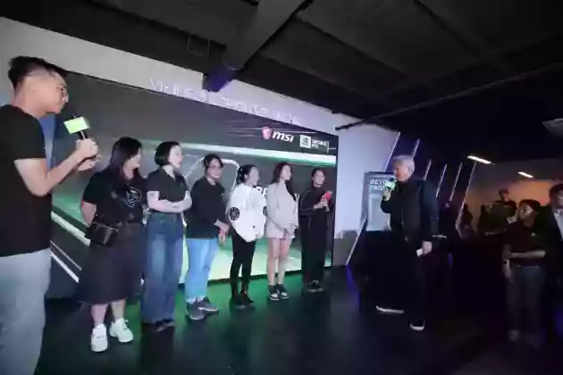 Jensen Huang CEO NVIDIA BAT NGO XUAT HIEN TAI SU KIEN GEFORCE FANS PARTY mmosite 16 MMOSITE - Thông tin công nghệ