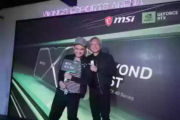 Jensen Huang CEO NVIDIA BAT NGO XUAT HIEN TAI SU KIEN GEFORCE FANS PARTY mmosite 18 MMOSITE - Thông tin công nghệ