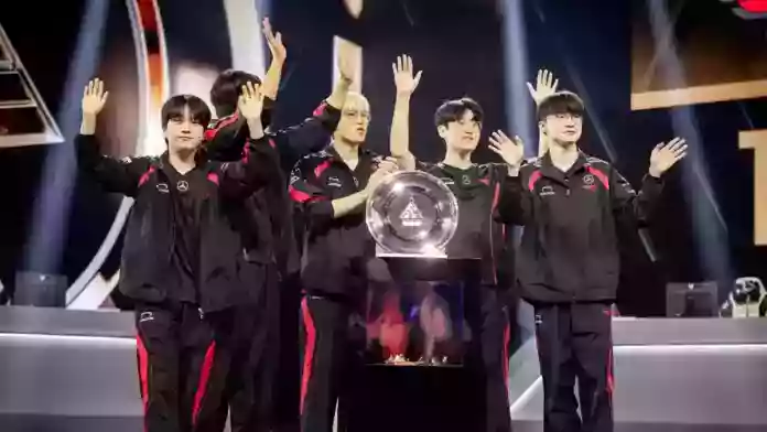 T1 vô địch EWC