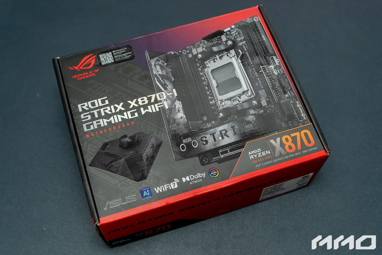 Trên tay bo mạch chủ ROG Strix X870-I Gaming WiFi