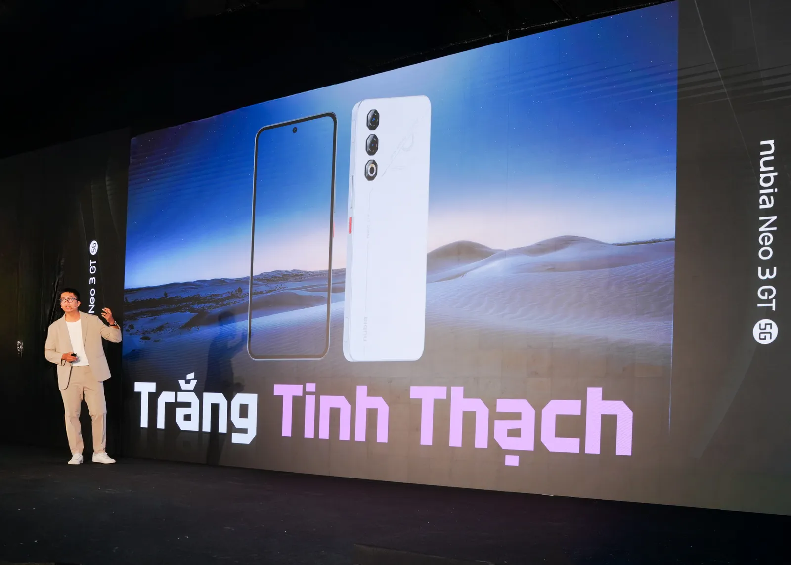 nubia NEO 3 GT 5G màu trắng xuất hiện, đánh dấu sự trở lại với Saigon Phantom 2 Dai dien nubia Viet Nam gioi thieu ve san pham nubia NEO 3 GT 5G tai su kien result MMOSITE - Thông tin công nghệ