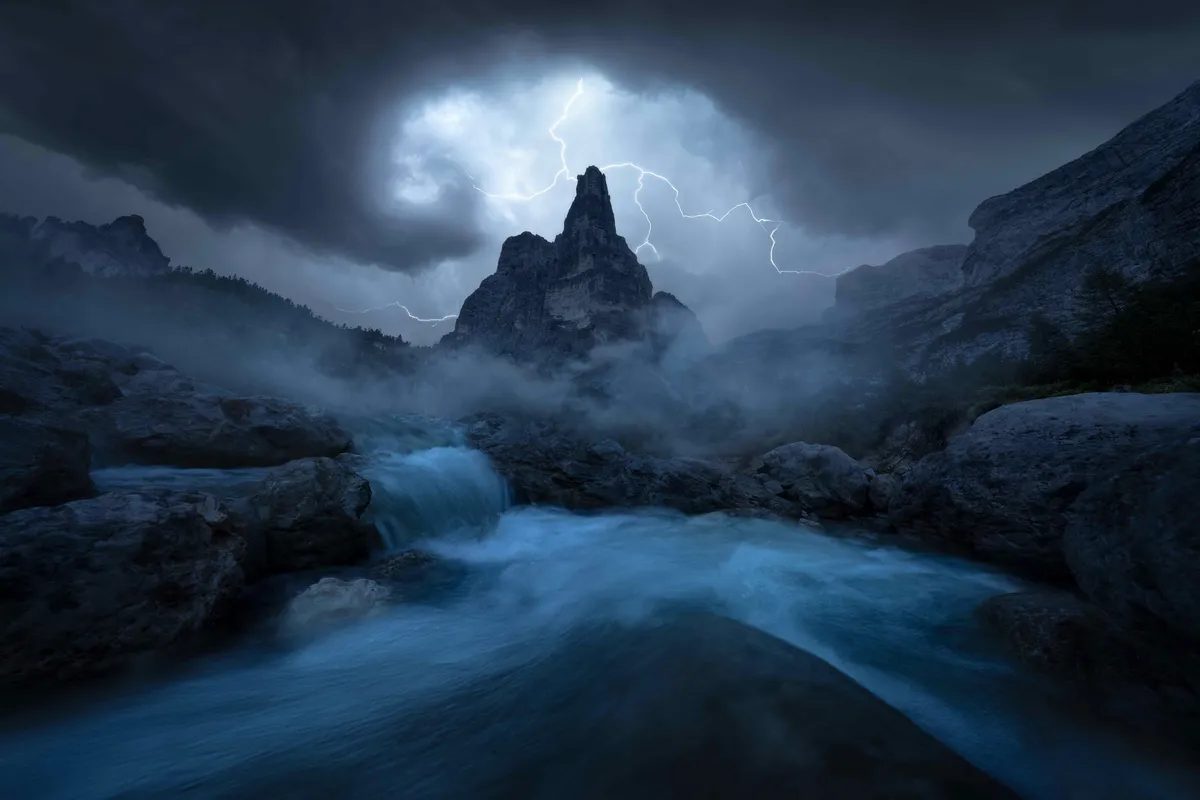 VIEWSONIC CÔNG BỐ CÁC TÁC PHẨM THẮNG GIẢI TẠI CUỘC THI TOÀN CẦU COLORPRO AWARDS LẦN THỨ 6 1 Image 1 Photography 1st Place Thunderstorm Filip Hrebenda result MMOSITE - Thông tin công nghệ