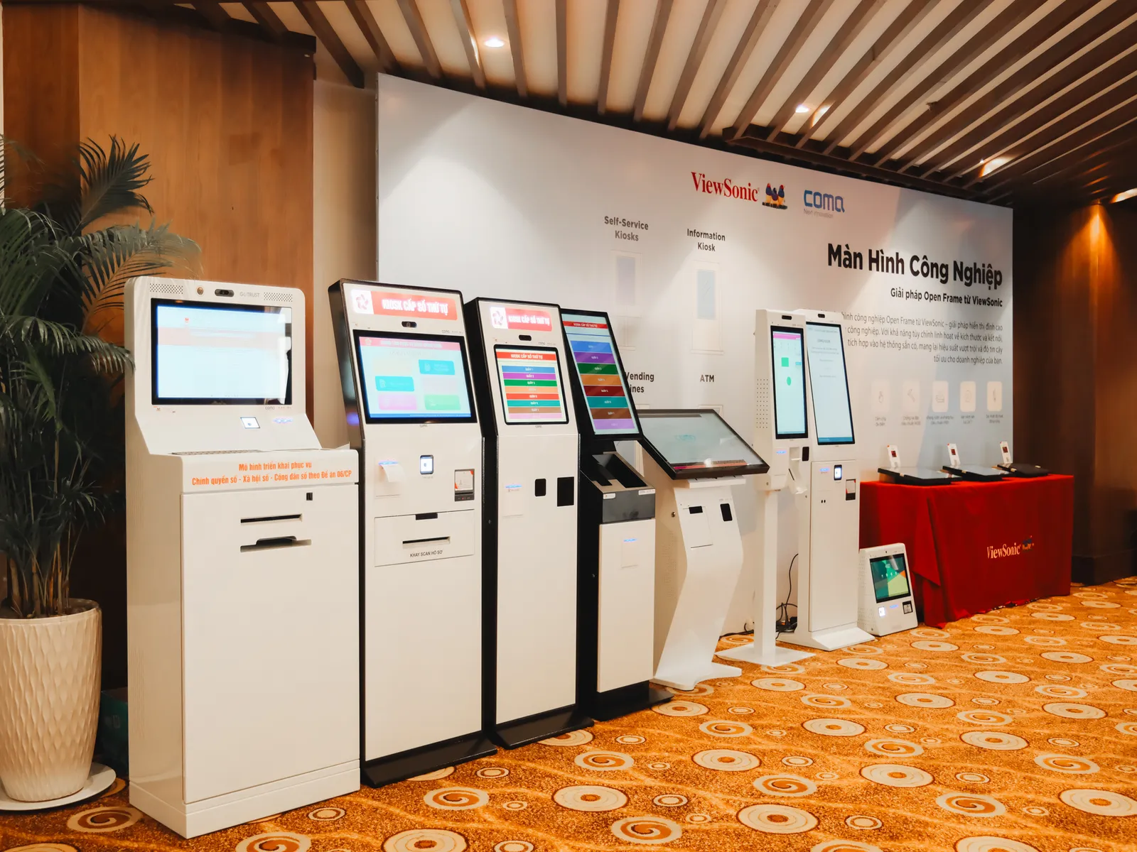 COMQ TRỞ THÀNH NHÀ PHÂN PHỐI CHÍNH THỨC DÒNG MÀN HÌNH CÔNG NGHIỆP CỦA VIEWSONIC 1 comq-phan-phoi-dong-man-hinh-cong-nghiep-viewsonic