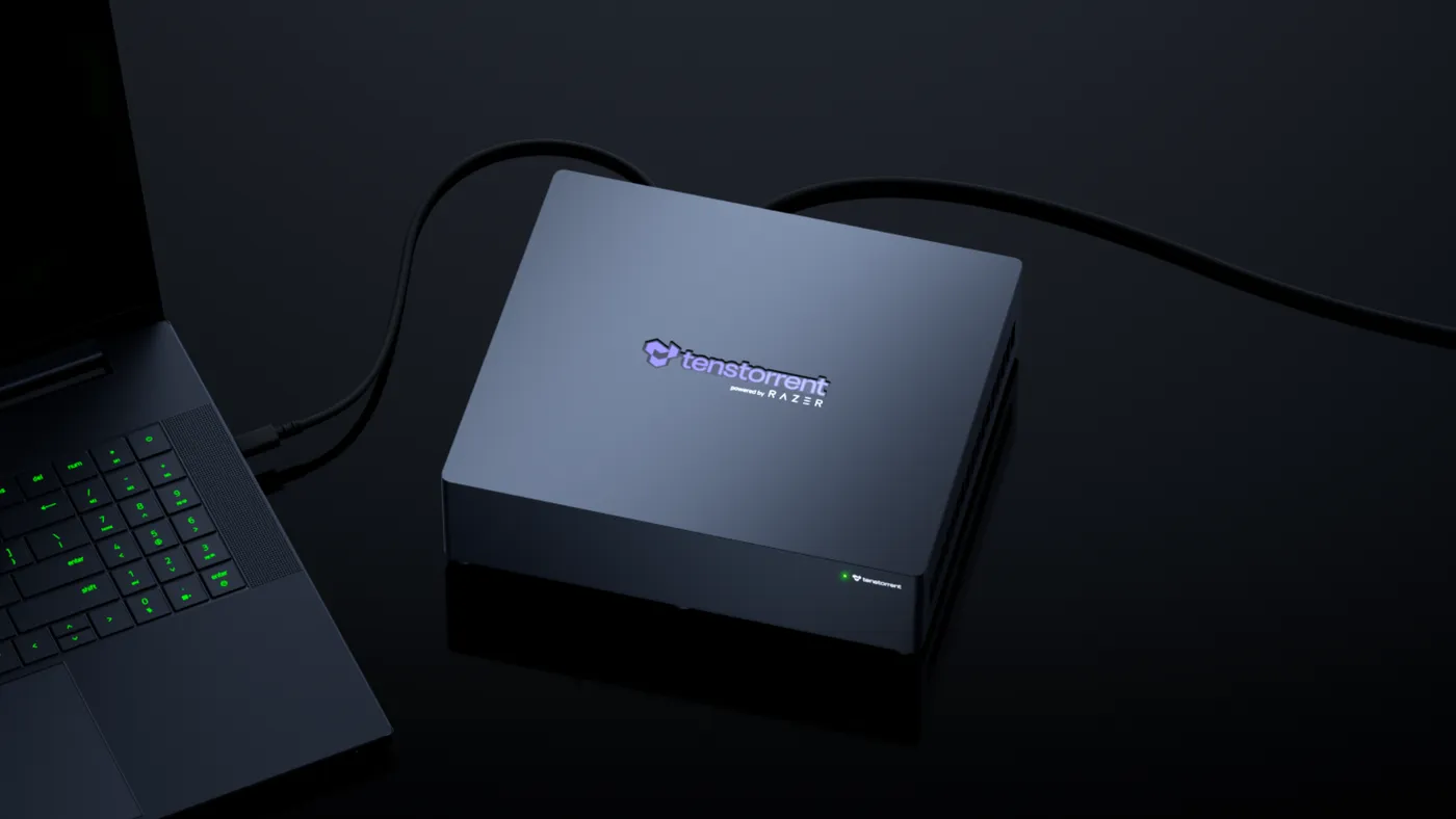 TENSTORRENT RA MẮT THIẾT BỊ TĂNG TỐC AI NHỎ GỌN THẾ HỆ ĐẦU TIÊN DÀNH CHO PHÁT TRIỂN AI TẠI BIÊN CÙNG RAZER TẠI CES 2026 3 Razer x Tenstorrent Product Close up result MMOSITE - Thông tin công nghệ