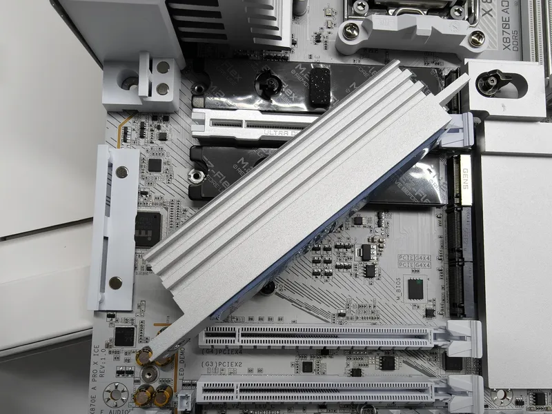 Đánh giá Gigabyte X870E Aorus Pro X3D Ice: tối ưu trải nghiệm build PC cao cấp 5 IMG20251107114046 result MMOSITE - Thông tin công nghệ