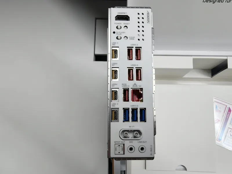 Đánh giá Gigabyte X870E Aorus Pro X3D Ice: tối ưu trải nghiệm build PC cao cấp 3 IMG20251107114123 result MMOSITE - Thông tin công nghệ