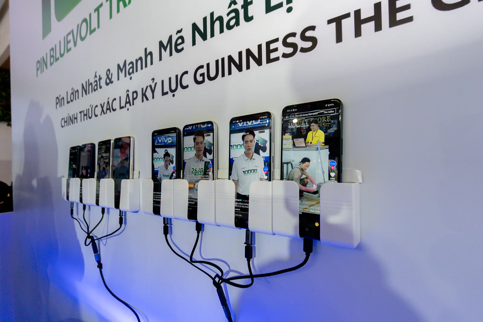 vivo V80 Lite 5G ra mắt tại Việt Nam với pin 10.000mAh đạt kỷ lục Guinness 10 YUU06418 MMOSITE - Thông tin công nghệ