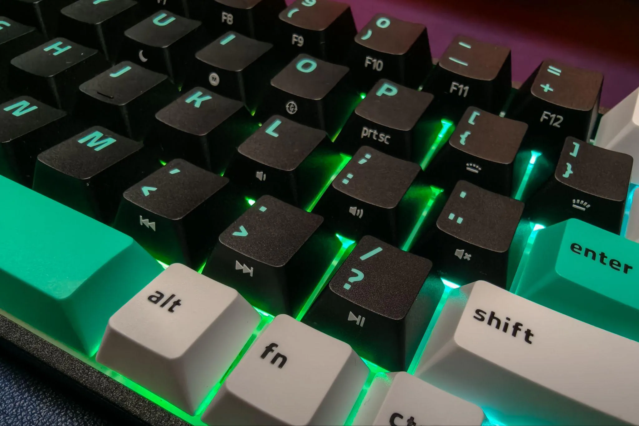 Đánh giá Razer Reclusa X Mini 65%: Khi bàn phím custom dễ tiếp cận hơn 12 danh gia razer reclusa x mini 65 khi 04 MMOSITE - Thông tin công nghệ