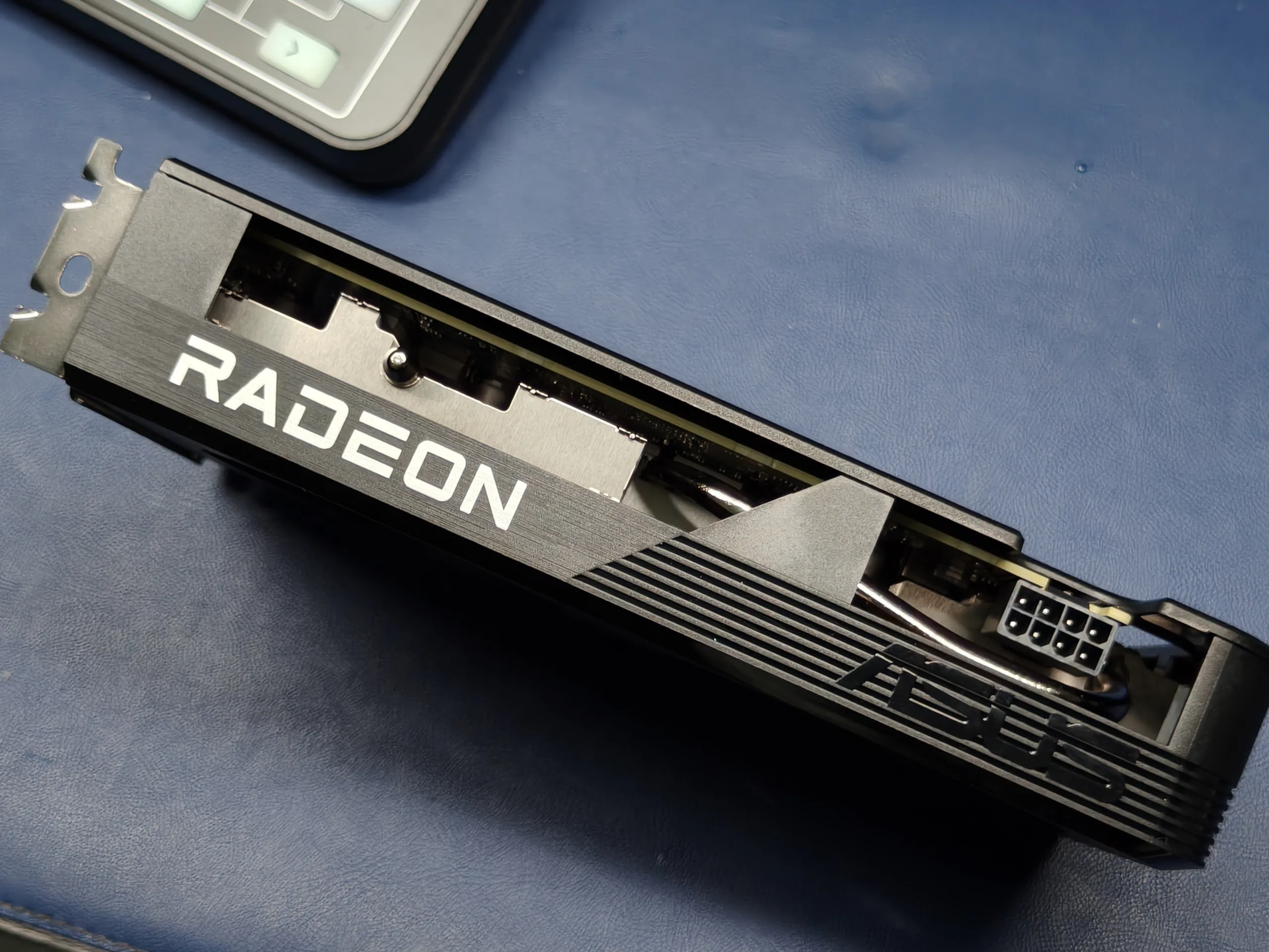 Đánh giá ASUS RX 9050 8GB: Liệu có vượt mặt RTX 3060 12GB? 7 danh gia asus rx 9050 8gb lieu co 01 MMOSITE - Thông tin công nghệ