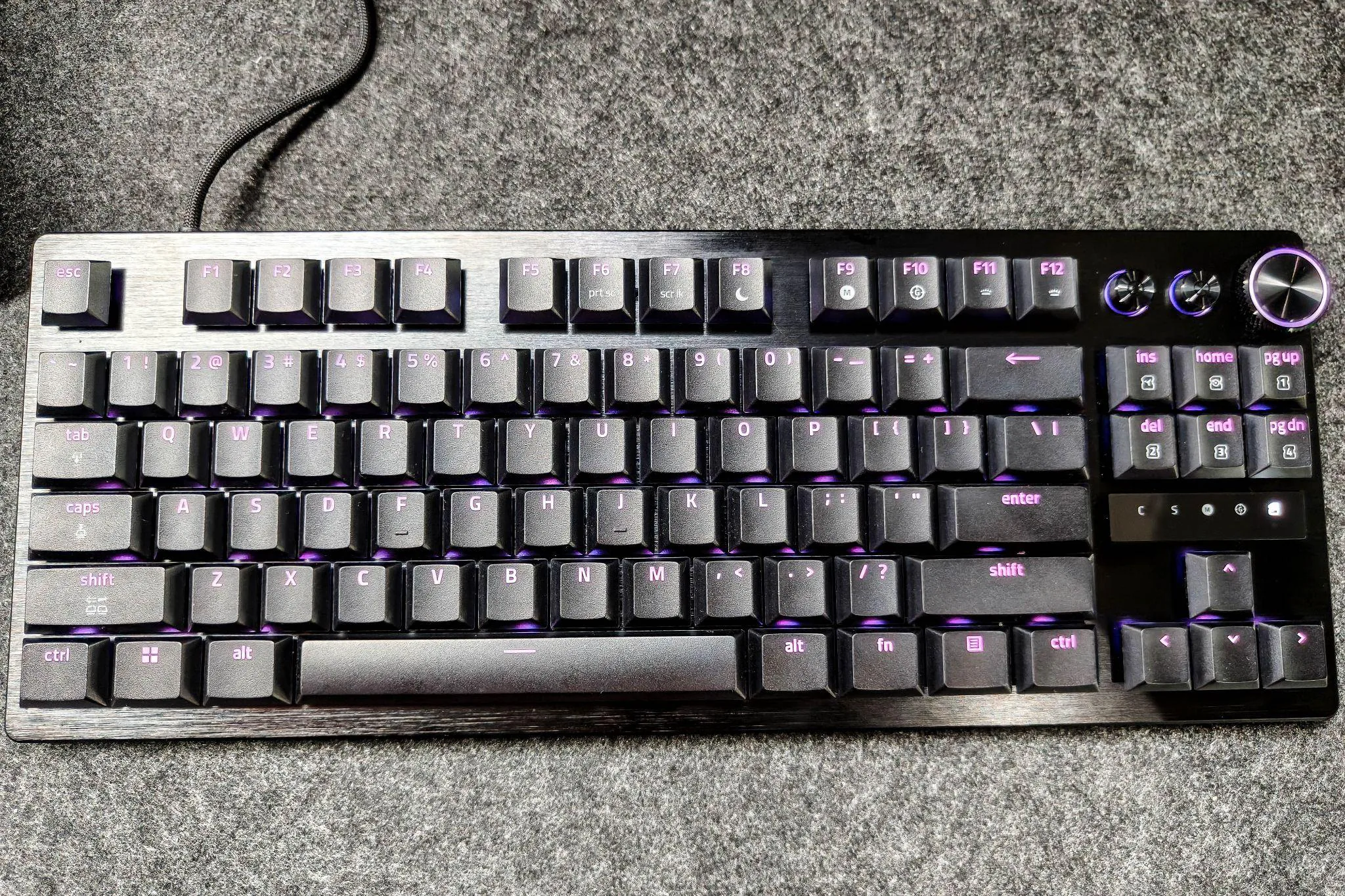 Đánh giá Razer Huntsman V3 Pro Low-profile TKL 8KHz khi tốc độ đi cùng thiết kế mỏng gọn 13 Đánh giá Razer Huntsman V3 Pro Low-profile TKL 8KHz khi tốc độ đi cùng thiết kế mỏng