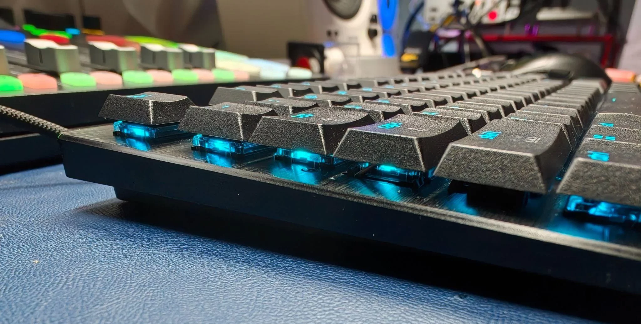 Đánh giá Razer Huntsman V3 Pro Low-profile TKL 8KHz khi tốc độ đi cùng thiết kế mỏng gọn 14 danh gia razer huntsman v3 pro low profile 11 e1792480713201 MMOSITE - Thông tin công nghệ