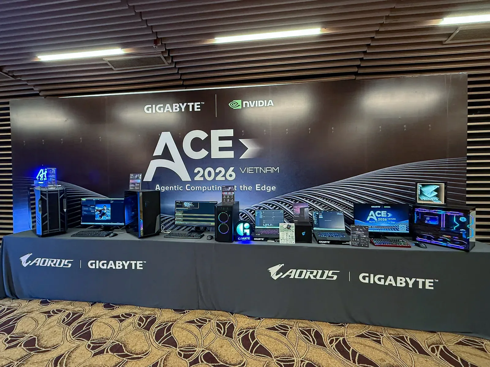 GIGABYTE và NVIDIA thúc đẩy xu hướng Local AI tại Việt Nam 10 gigabyte nvidia thuc day xu huong local ai 01 2 MMOSITE - Thông tin công nghệ