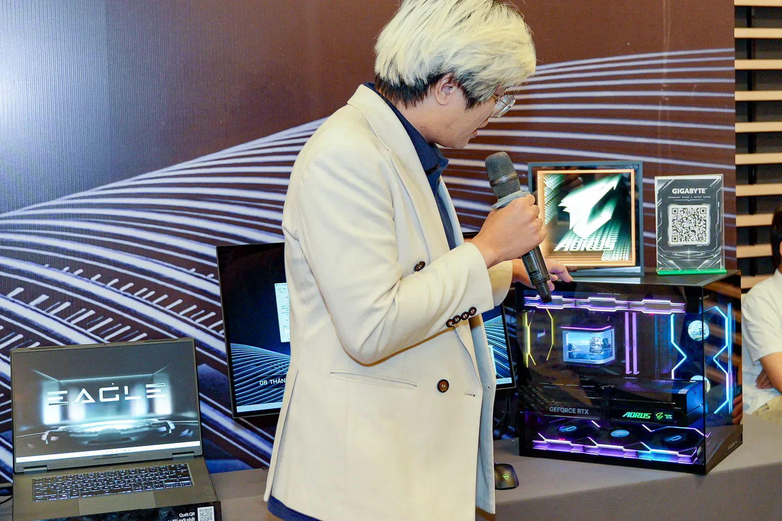 GIGABYTE và NVIDIA thúc đẩy xu hướng Local AI tại Việt Nam 13 gigabyte nvidia thuc day xu huong local ai 05 1 MMOSITE - Thông tin công nghệ