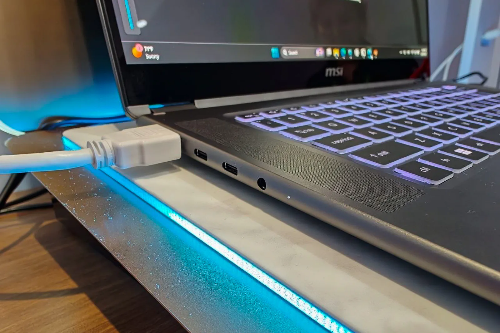 Trên tay MSI Prestige N16 Flip AI+: Laptop xoay gập mang sức mạnh RTX Spark 20 photo 2026 10 16 14 27 37 MMOSITE - Thông tin công nghệ