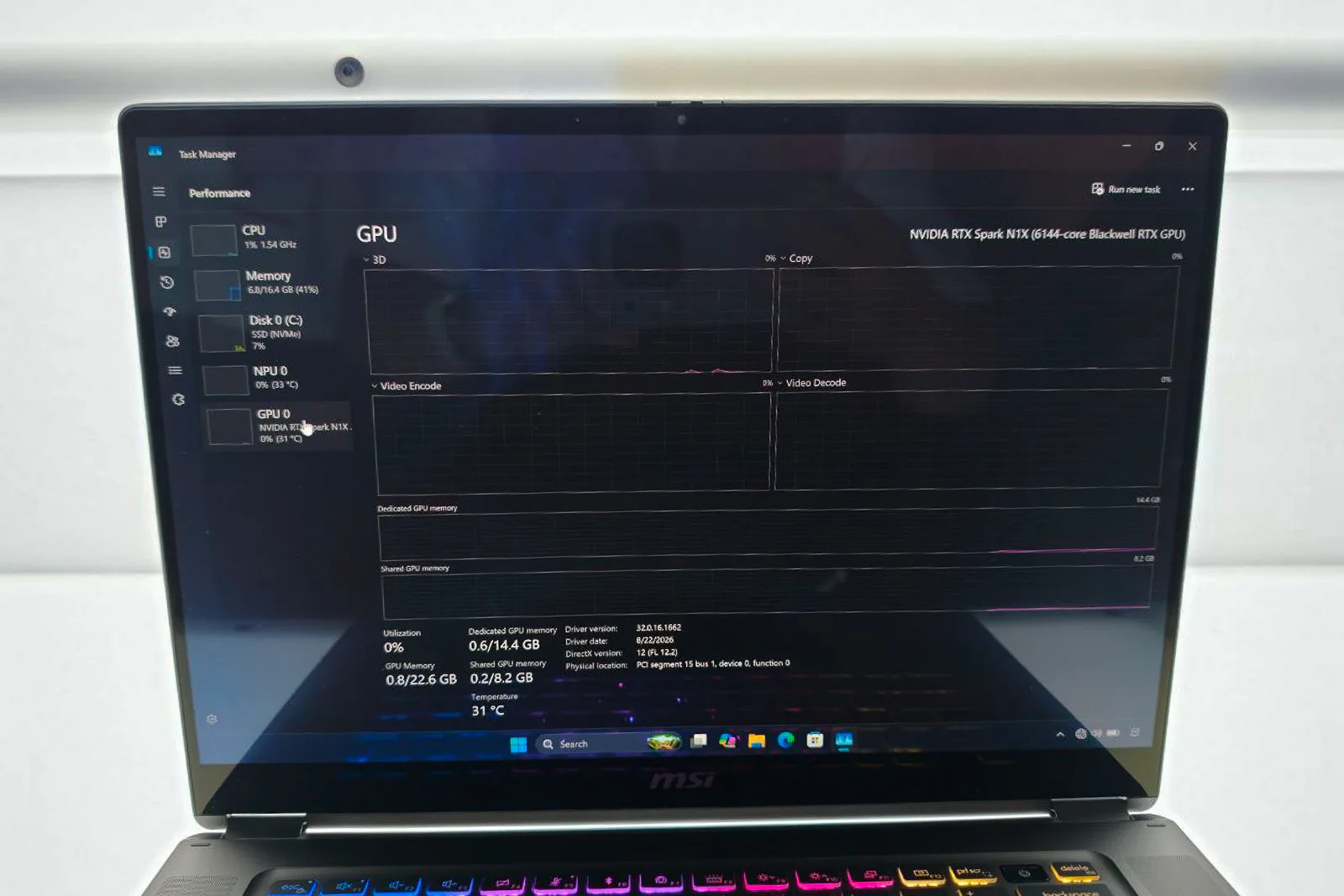 Trên tay MSI Prestige N16 Flip AI+: Laptop xoay gập mang sức mạnh RTX Spark 18 photo 2026 10 16 14 27 42 MMOSITE - Thông tin công nghệ