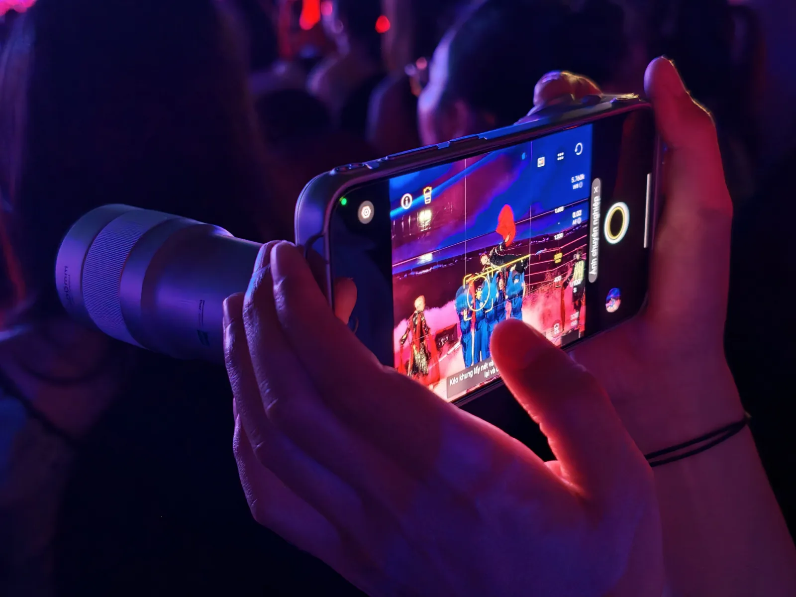 Đánh giá nhanh camera vivo X500 Pro Max qua trải nghiệm concert Anh trai vượt ngàn chông gai 2026 18 Đánh giá nhanh camera vivo X500 Pro Max qua trải nghiệm concert Anh trai vượt ngàn chông gai 2026